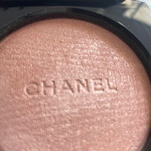 Chanel Highlighting Powder